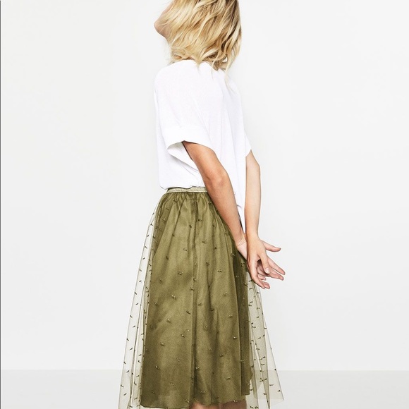 Olive green Zara tulle midi skirt - Picture 2 of 6